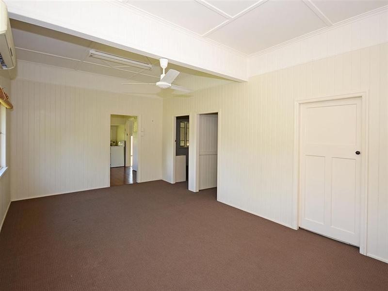 31 Beach Road, Pialba QLD 4655