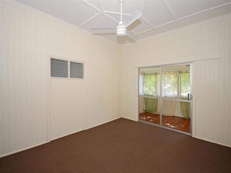 31 Beach Road, Pialba QLD 4655