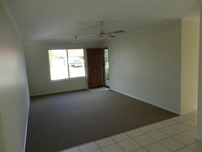 18 Wide Bay Drive, Eli Waters QLD 4655