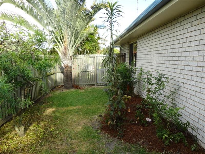 18 Wide Bay Drive, Eli Waters QLD 4655