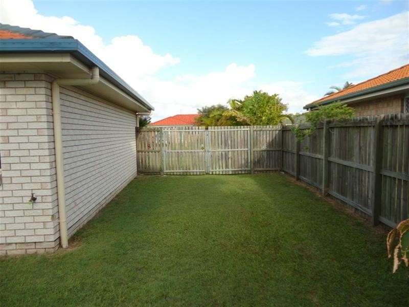 18 Wide Bay Drive, Eli Waters QLD 4655