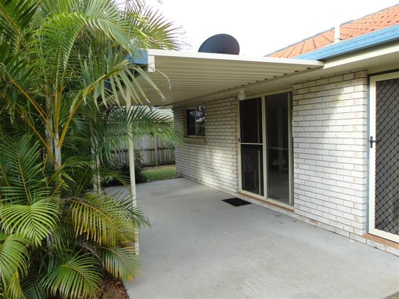 18 Wide Bay Drive, Eli Waters QLD 4655