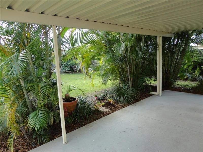 18 Wide Bay Drive, Eli Waters QLD 4655