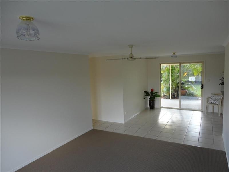 18 Wide Bay Drive, Eli Waters QLD 4655