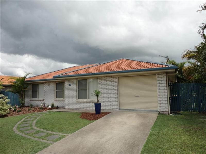 18 Wide Bay Drive, Eli Waters QLD 4655