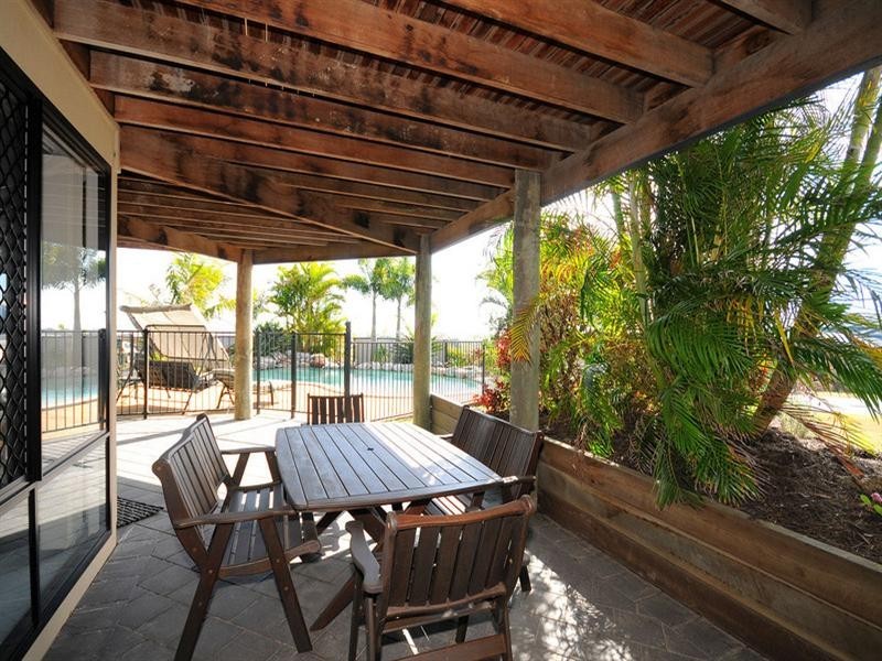 6 BAUNFIEND, Urraween QLD 4655