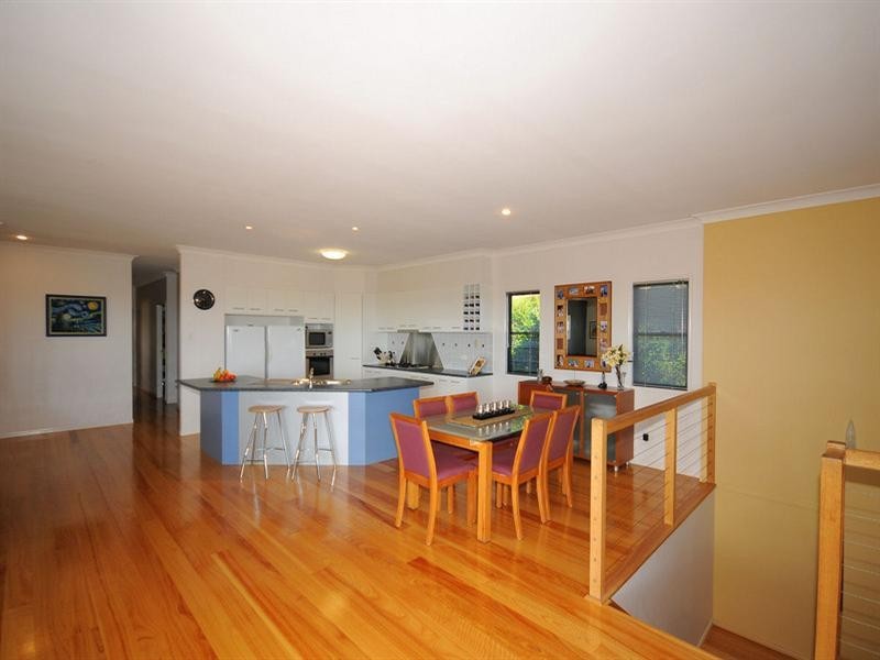 6 BAUNFIEND, Urraween QLD 4655