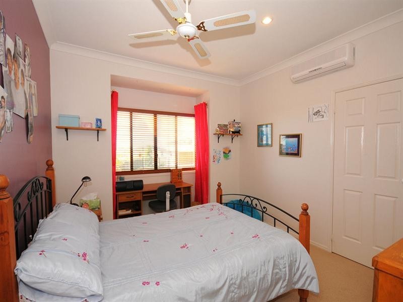 6 BAUNFIEND, Urraween QLD 4655