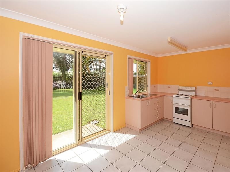 96 North Street, Point Vernon QLD 4655