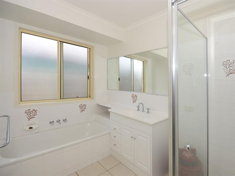 15 Durham Court, Kawungan QLD 4655