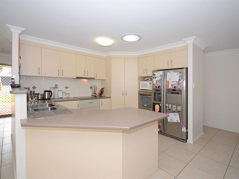 9 Pembridge Circuit, Urraween QLD 4655