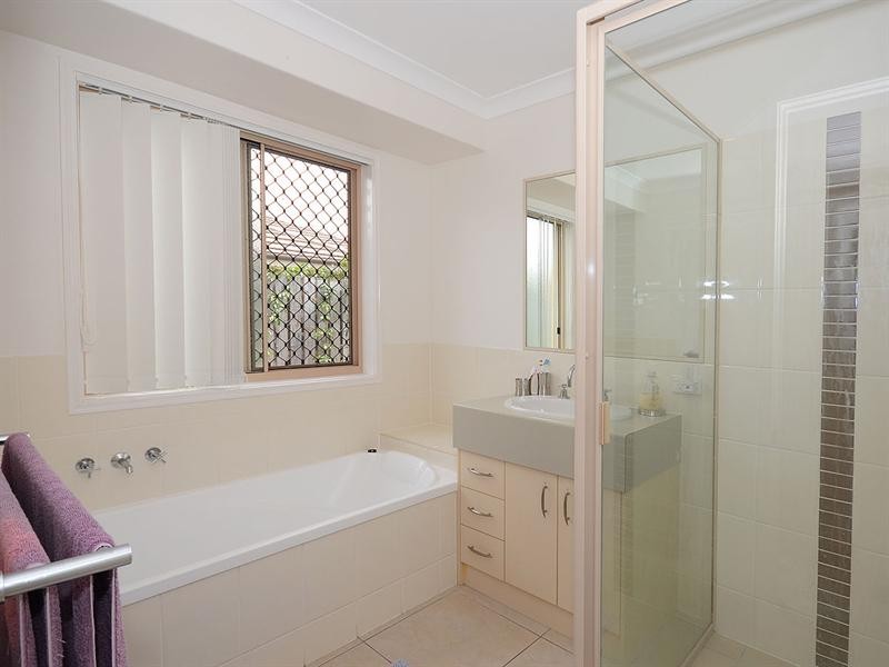 9 Pembridge Circuit, Urraween QLD 4655