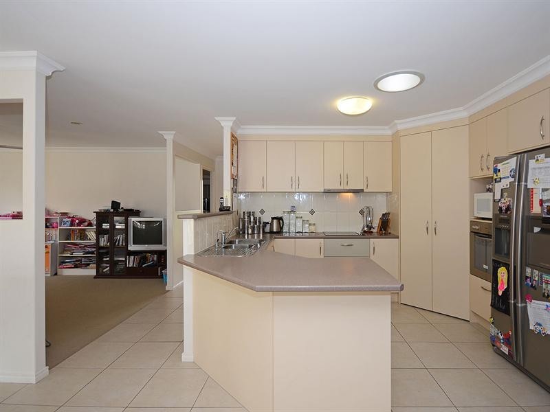 9 Pembridge Circuit, Urraween QLD 4655