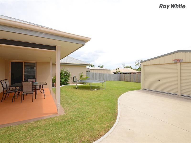 9 Pembridge Circuit, Urraween QLD 4655