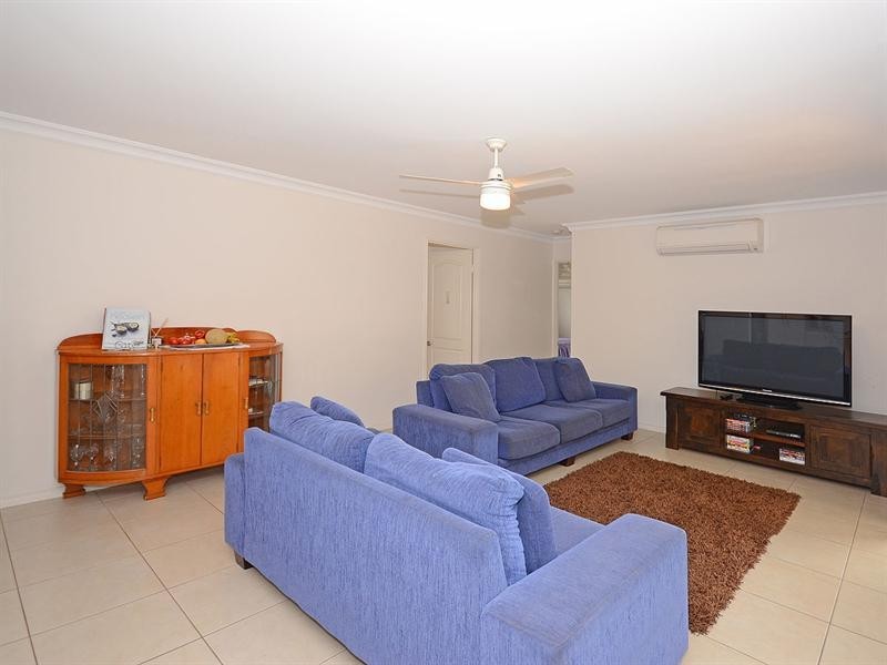 9 Pembridge Circuit, Urraween QLD 4655