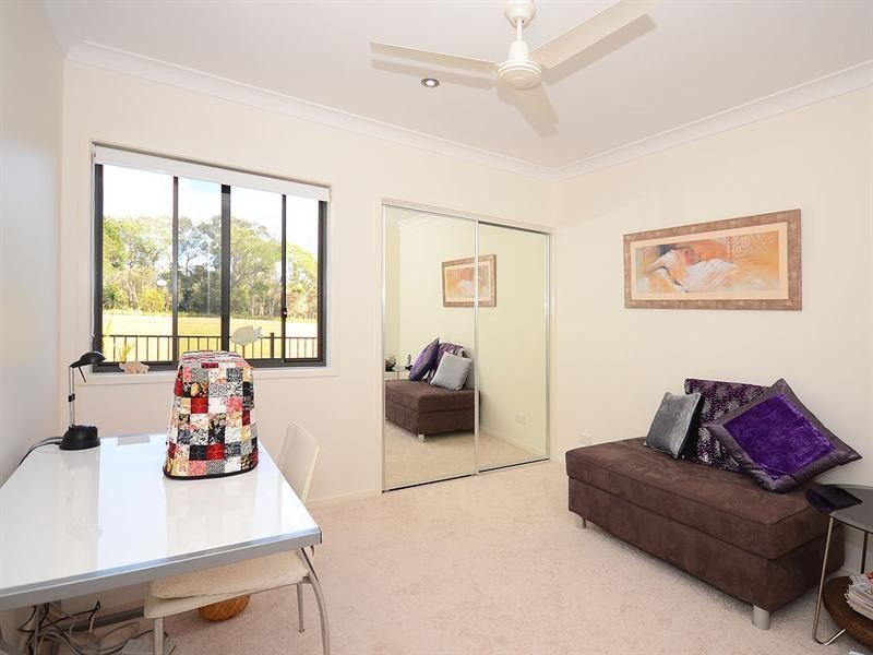 6 Cockle Court, Burrum Heads QLD 4659