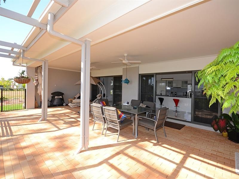 6 Cockle Court, Burrum Heads QLD 4659