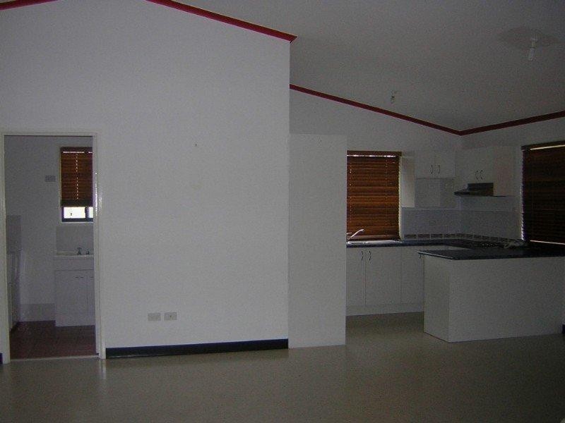 2/17 Truro Street, Urangan QLD 4655