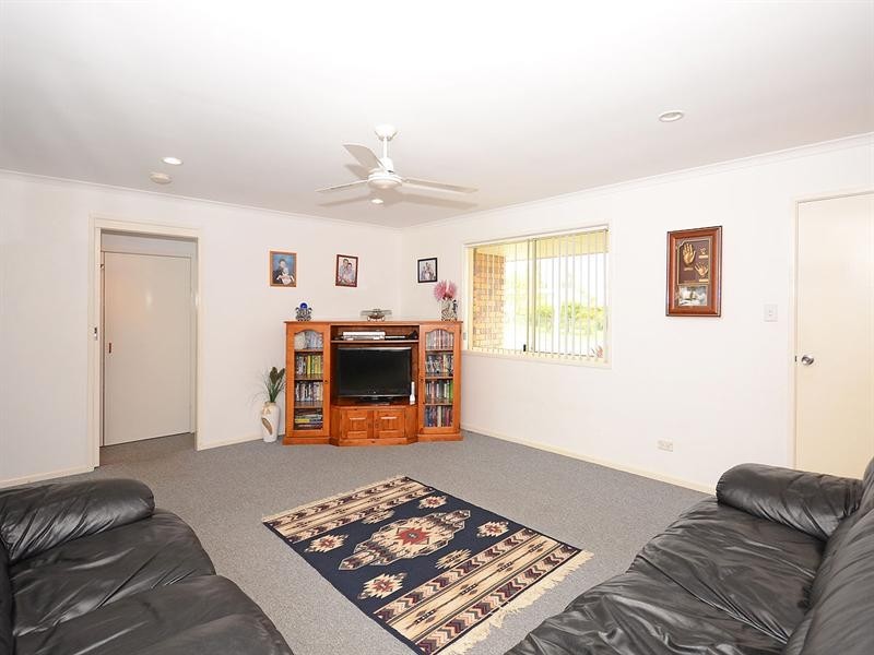 5 Vanda Street, Urangan QLD 4655
