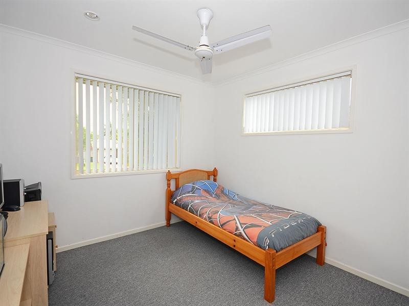 5 Vanda Street, Urangan QLD 4655