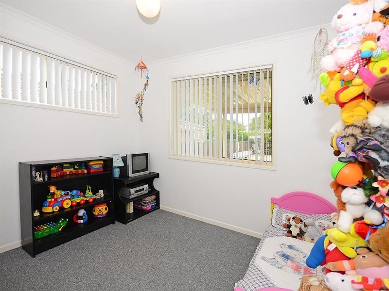5 Vanda Street, Urangan QLD 4655