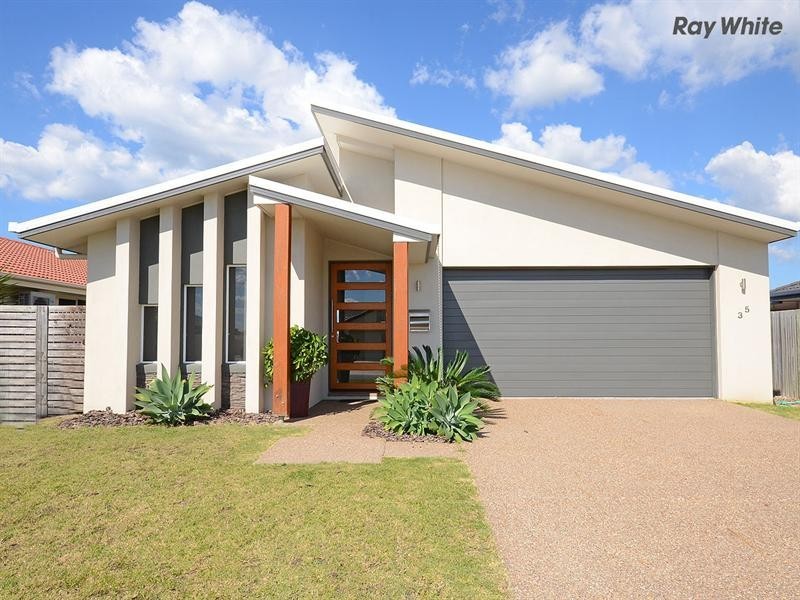 35 Earl St Vincent Circuit, Eli Waters QLD 4655