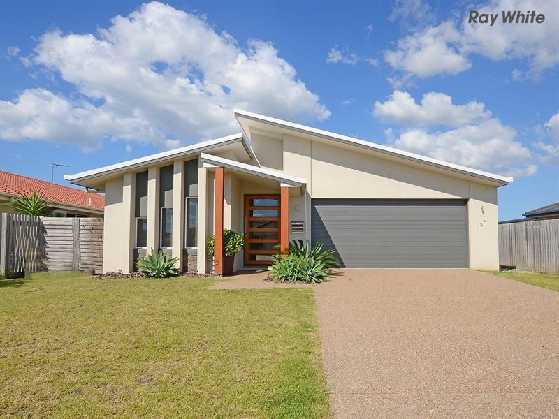 35 Earl St Vincent Circuit, Eli Waters QLD 4655