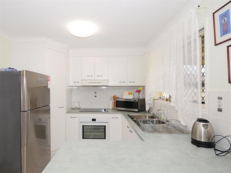 7 Pharlap Court, Point Vernon QLD 4655