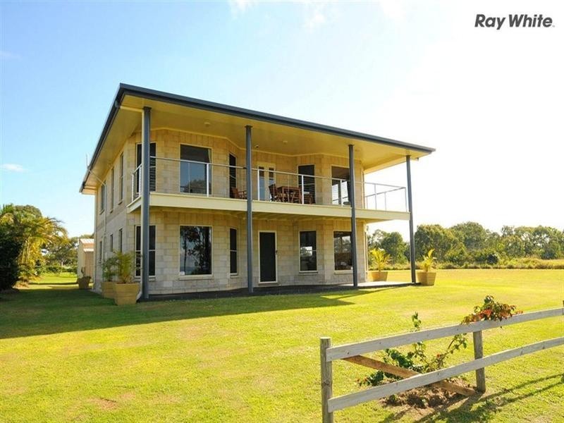 677 Charlton Esplanade, Urangan QLD 4655