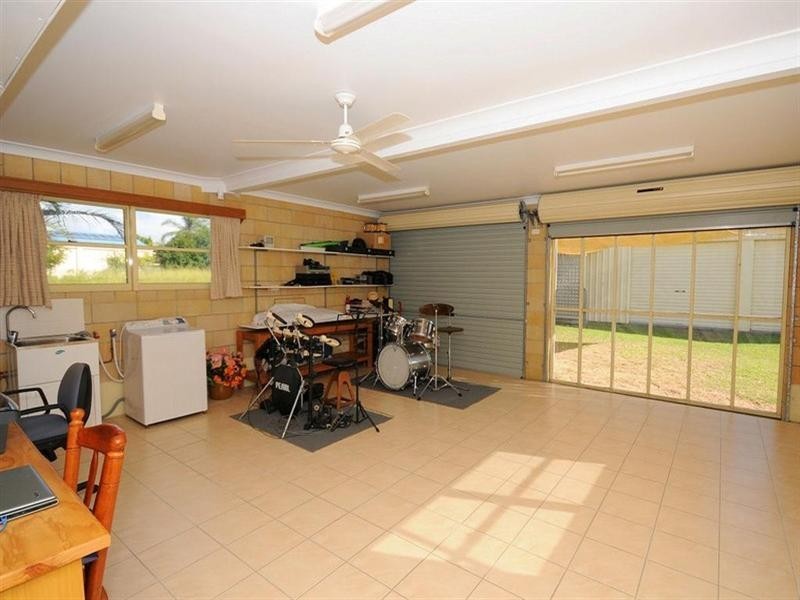 677 Charlton Esplanade, Urangan QLD 4655