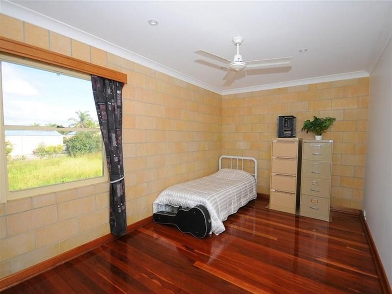 677 Charlton Esplanade, Urangan QLD 4655
