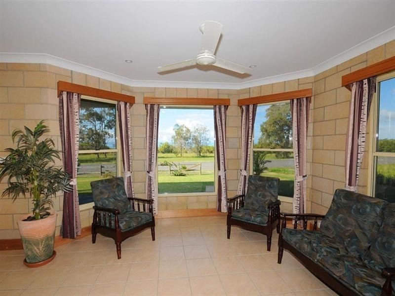 677 Charlton Esplanade, Urangan QLD 4655