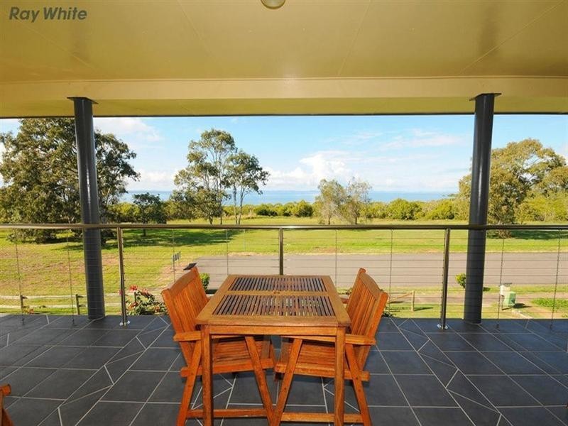677 Charlton Esplanade, Urangan QLD 4655