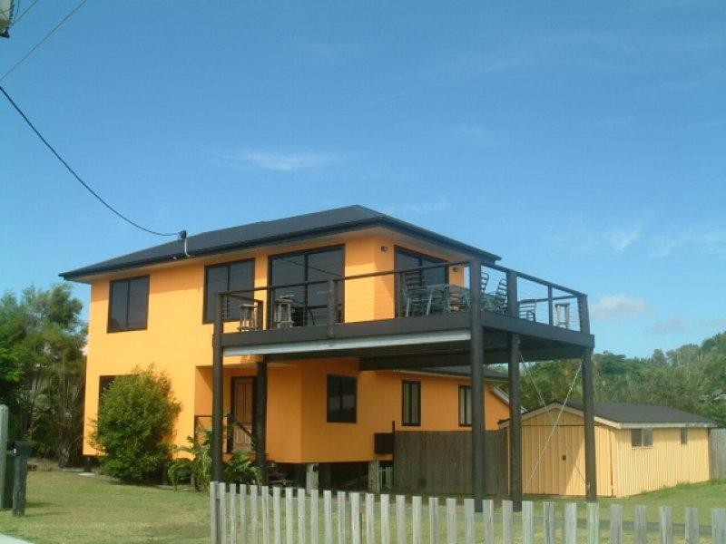 3 Elizabeth Street, Urangan QLD 4655