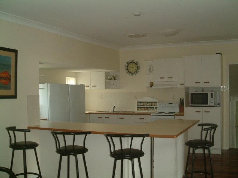 3 Elizabeth Street, Urangan QLD 4655