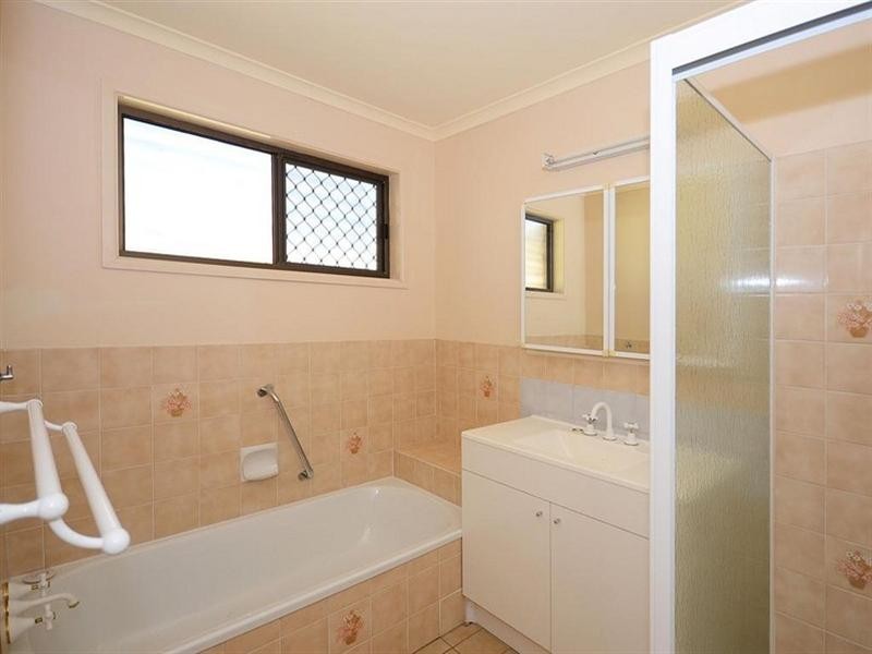 19 GREENWAY, Pialba QLD 4655