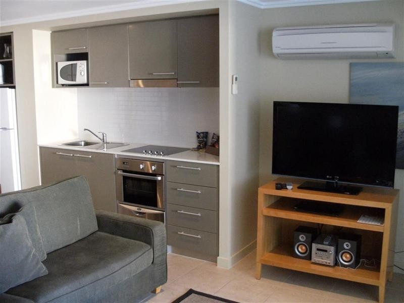 317/569 Charlton Esplanade, Urangan QLD 4655