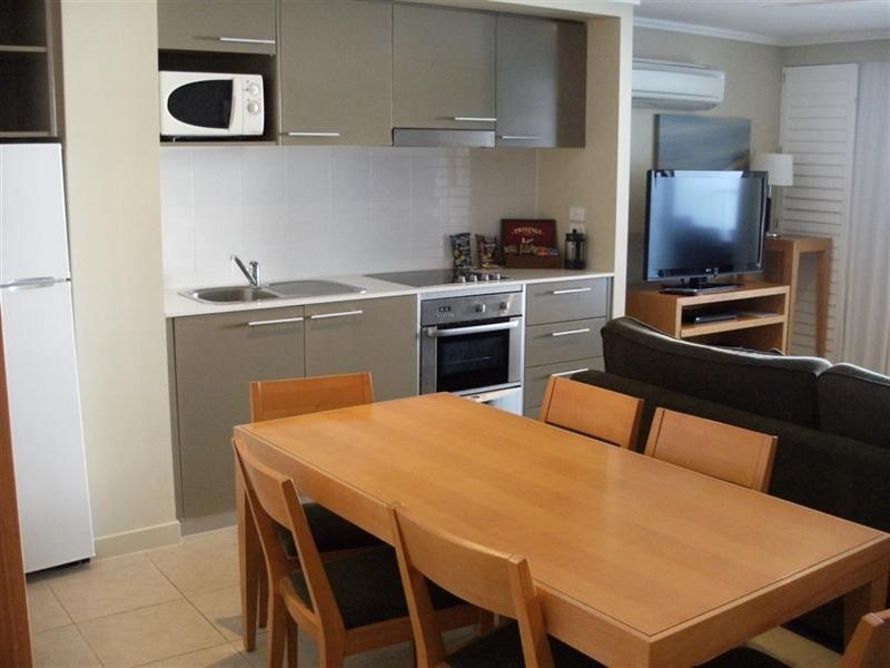 317/569 Charlton Esplanade, Urangan QLD 4655