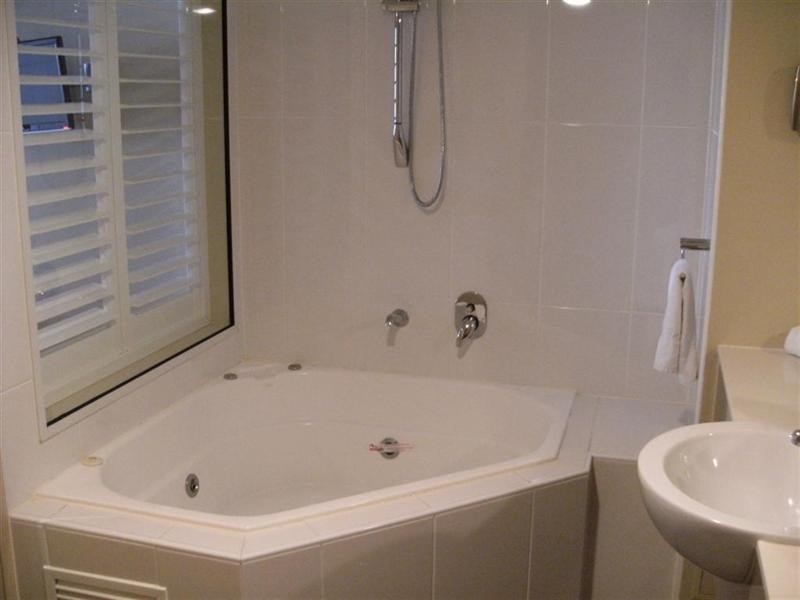 317/569 Charlton Esplanade, Urangan QLD 4655