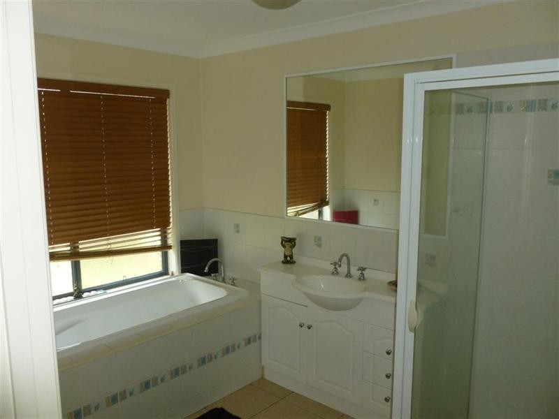 65 Gundesen Drive, Urraween QLD 4655