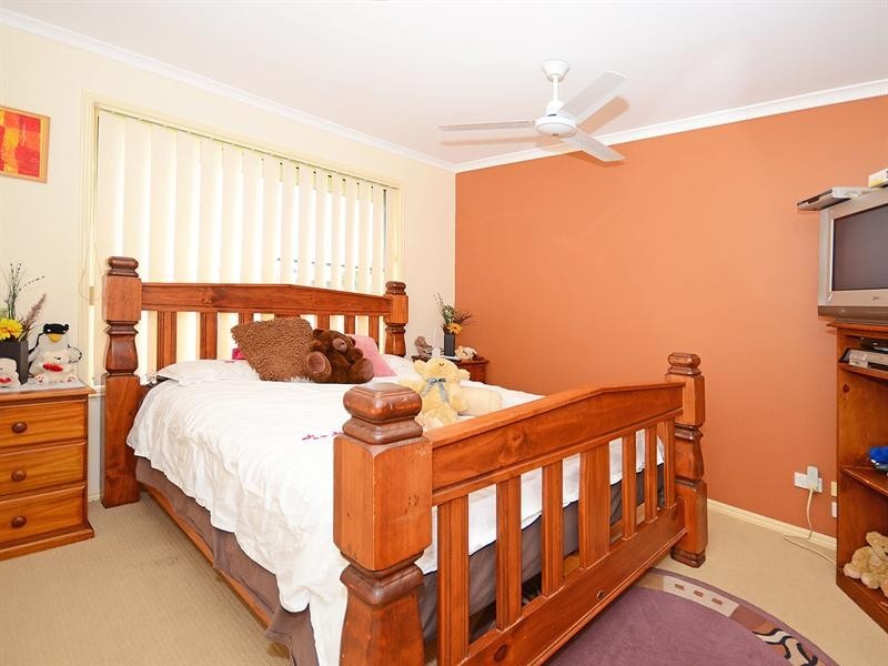 12 Kestrel Court, Eli Waters QLD 4655