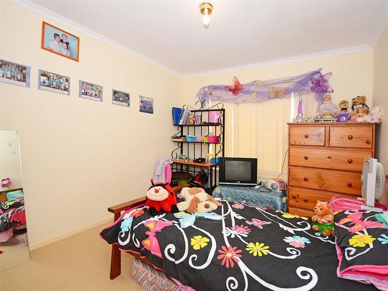 12 Kestrel Court, Eli Waters QLD 4655