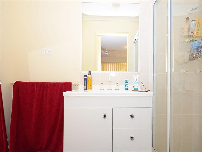 12 Kestrel Court, Eli Waters QLD 4655