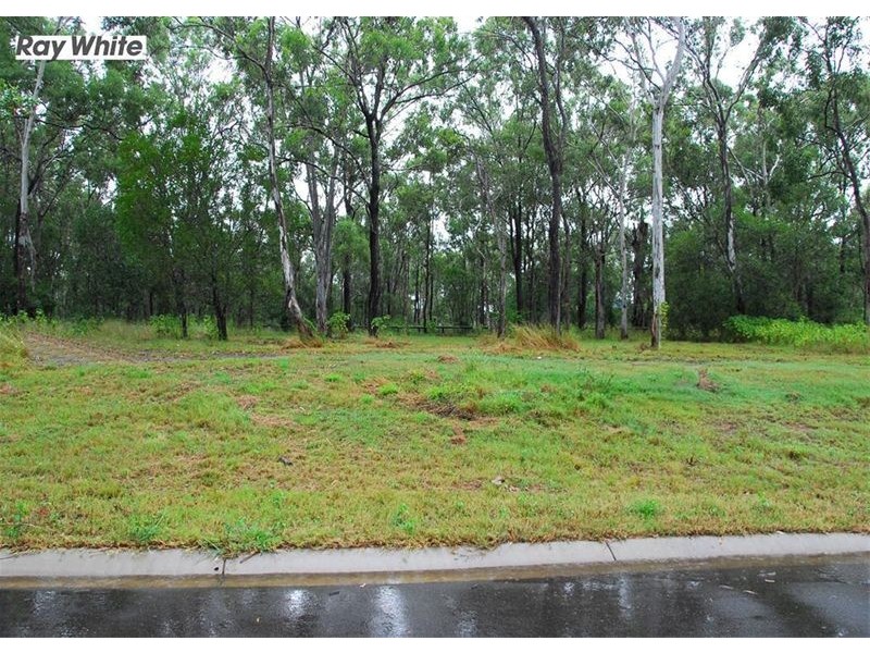 13 Cumberland Court, Point Vernon QLD 4655