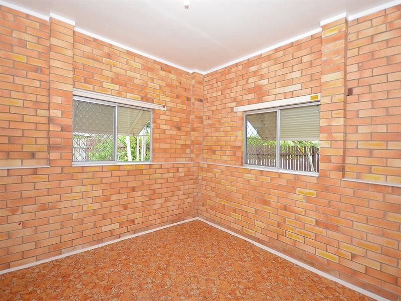 77 Spence Street, Point Vernon QLD 4655