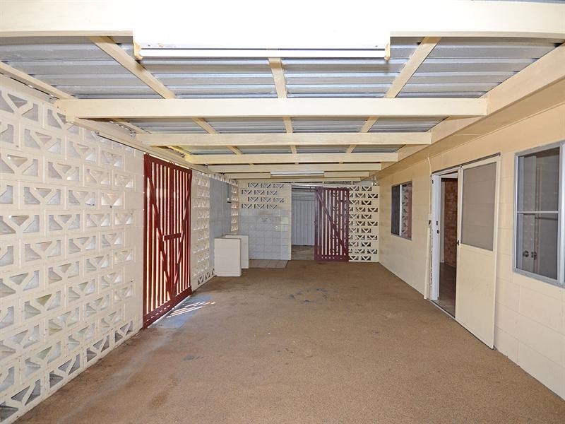 77 Spence Street, Point Vernon QLD 4655