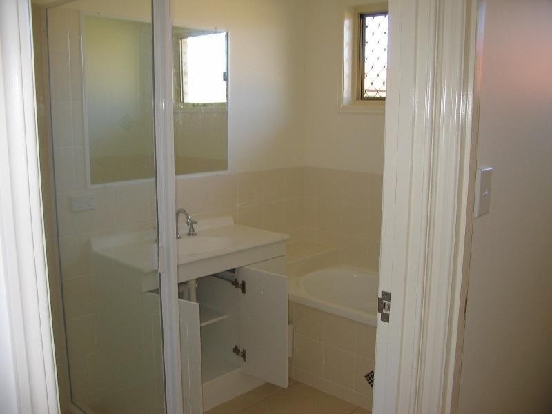 5 Malcolm, Point Vernon QLD 4655