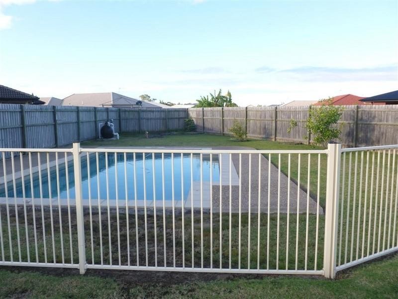 6 SIRIUS, Eli Waters QLD 4655