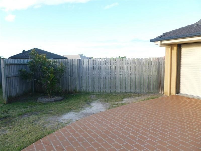 6 SIRIUS, Eli Waters QLD 4655