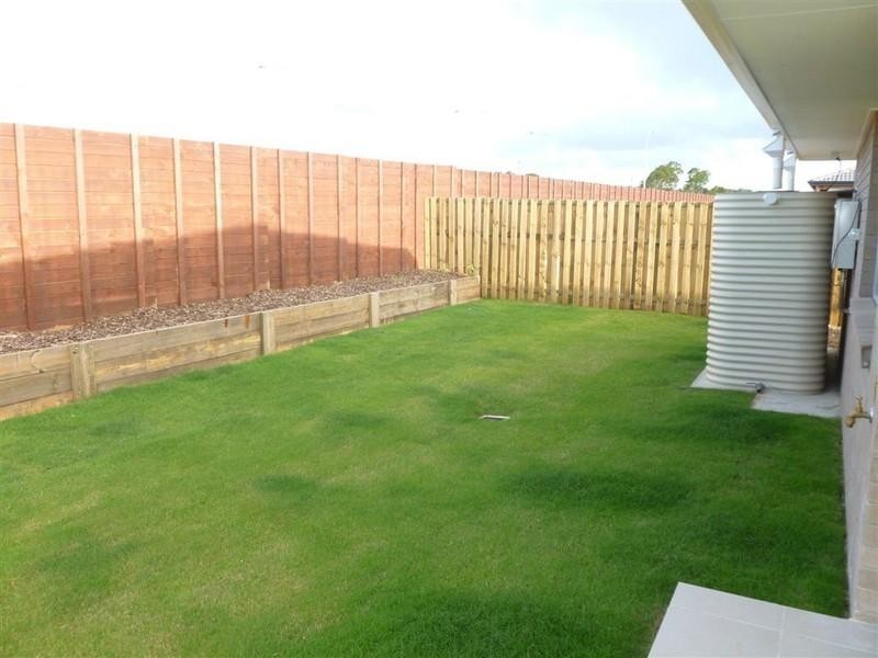 15 MAWSON, Urraween QLD 4655